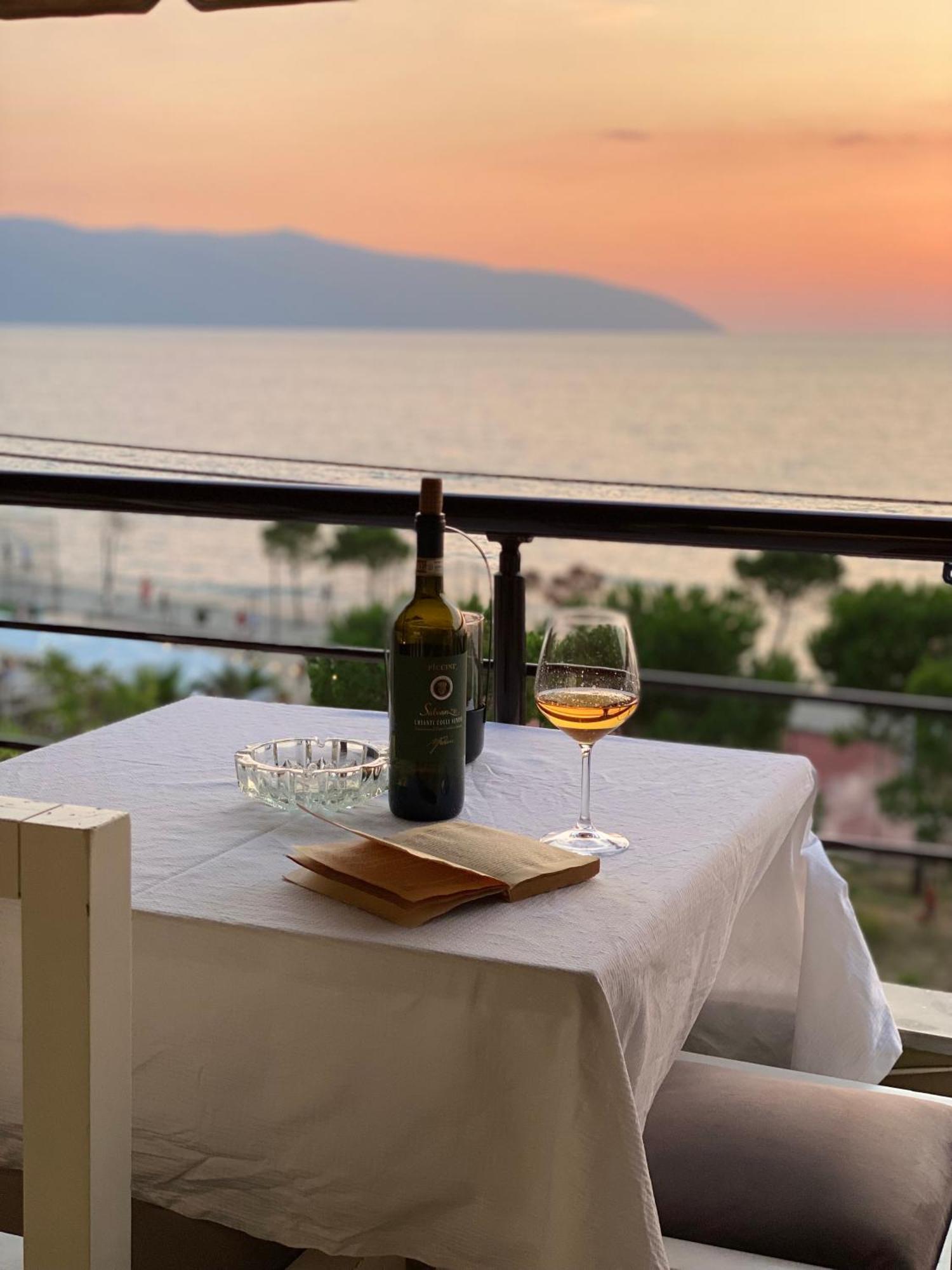 Soleil - Sea View With Balcony Vlorë