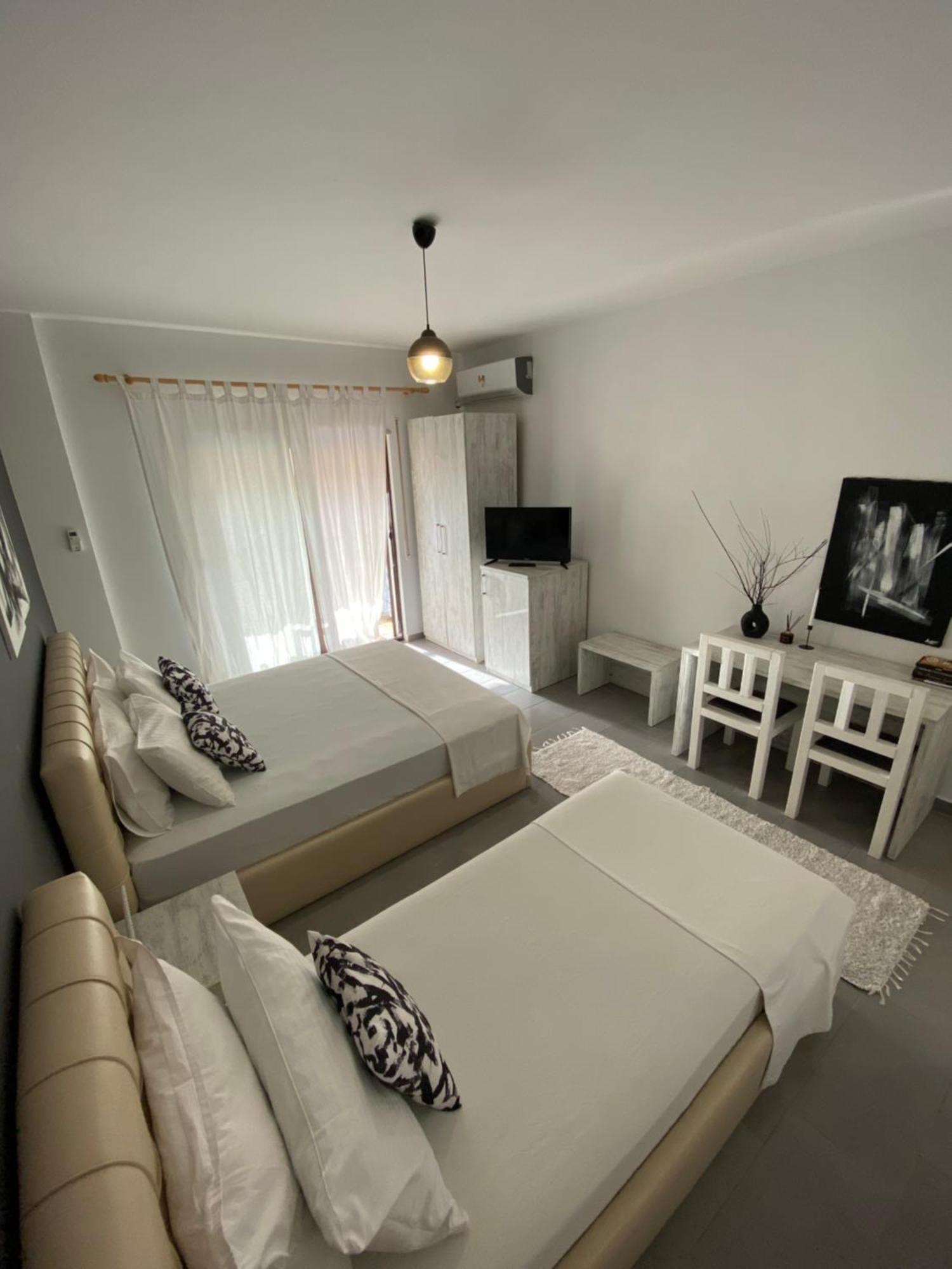 Soleil - Sea View With Balcony * Vlorë