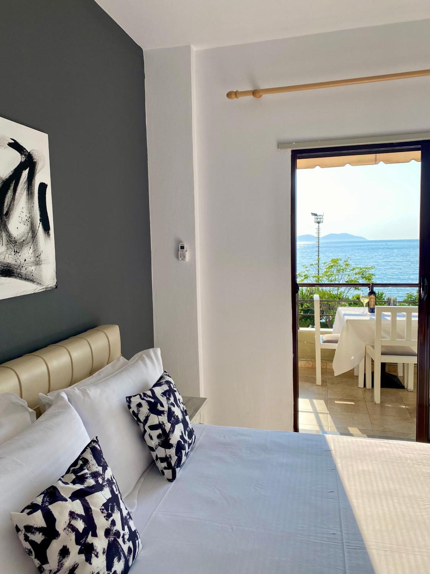 Soleil - Sea View With Balcony Leilighet Vlorë